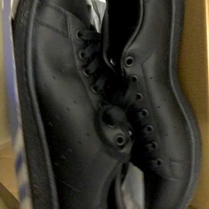 All black adidas Stan smiths mens sneakers 9.5 brand new never worn